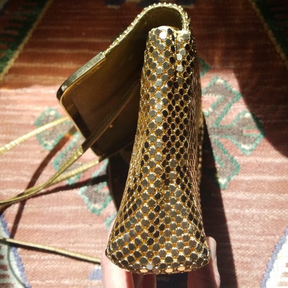 Vintage metal mesh gold purse clutch - Picture 6 of 8